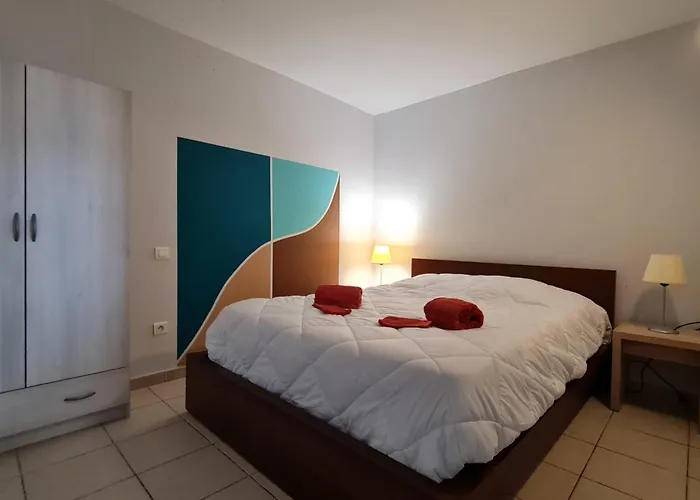 Grand F2 Clim Wifi Lave Linge Vue Piscine A Pied Appartement *